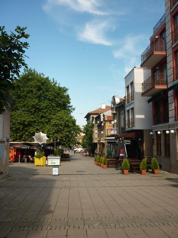 Sea Garden Plaza Apartment - Free Parking ブルガス 部屋 写真