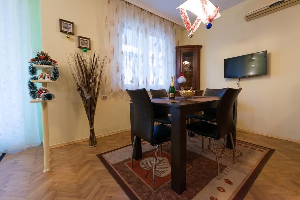 Sea Garden Plaza Apartment - Free Parking ブルガス エクステリア 写真